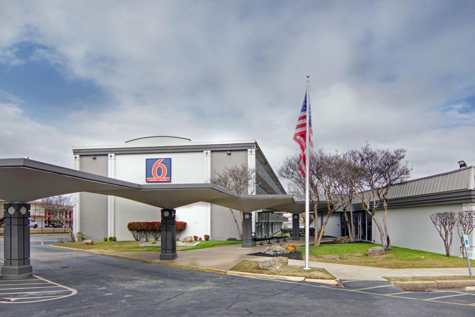 Motel 6 Mesquite, Tx Town East ภายนอก รูปภาพ