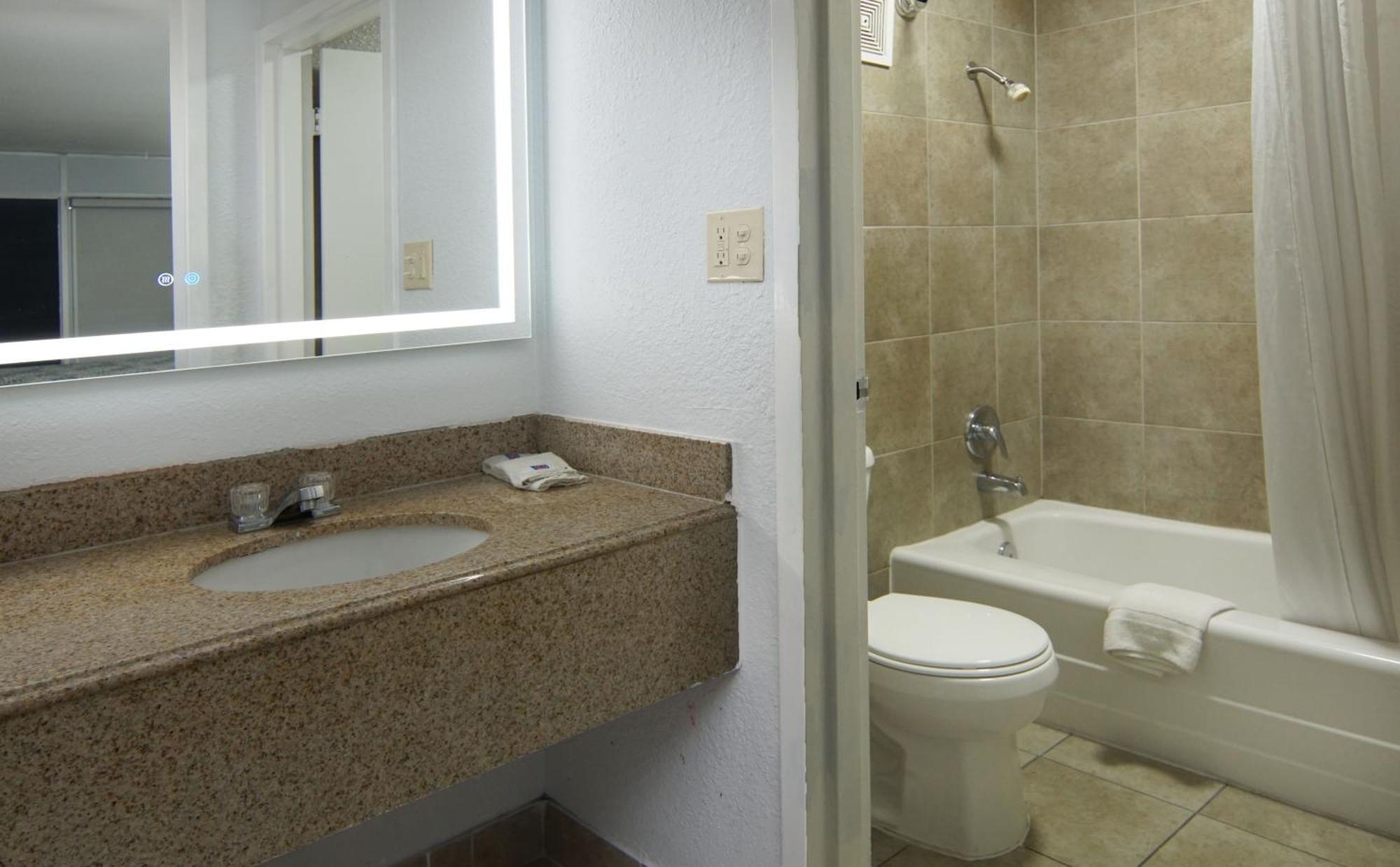 Motel 6 Mesquite, Tx Town East ภายนอก รูปภาพ